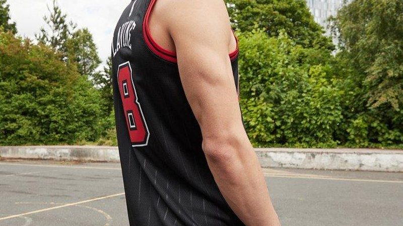 封阳台玻璃：单层还是双层？揭秘选材关键